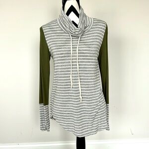 7th Rey Olive and Grey Cowl Neck Top Sz SM